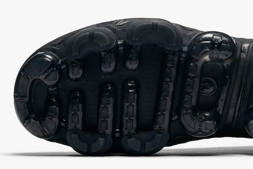 http-%2F%2Fcn.hypebeast.com%2Ffiles%2F2017%2F06%2Fnike-air-vapormax-black-anthracite-closer-look-09.jpg