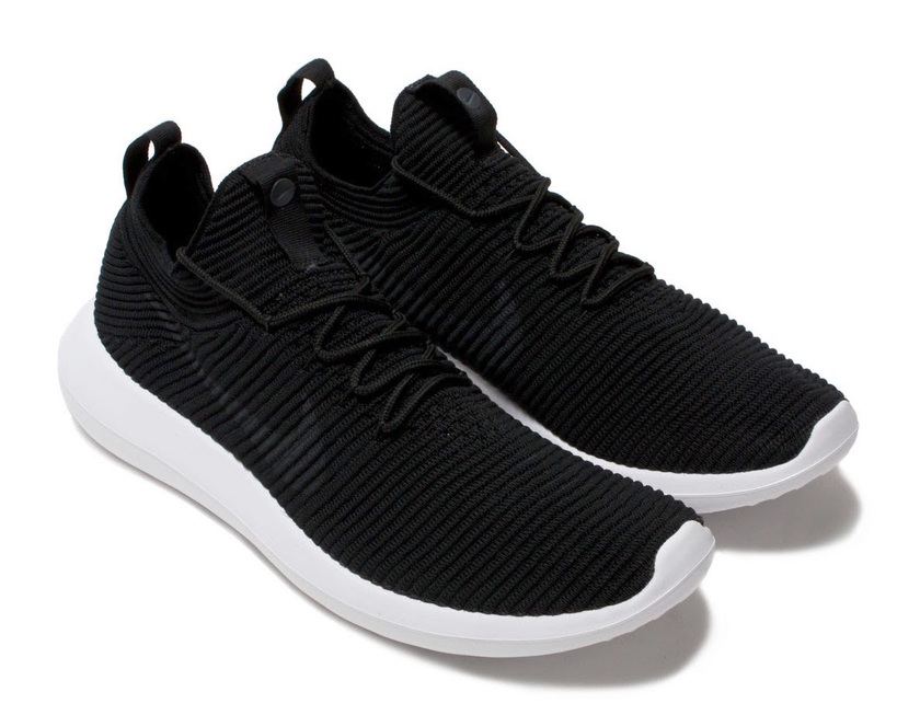 nike-roshe-two-flyknit-v2-black-918263-002.jpg
