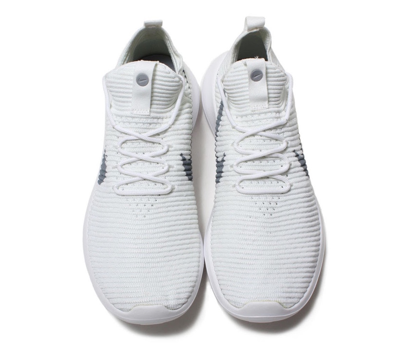 nike-roshe-two-flyknit-v2-white-wolf-grey-918263-100-3.jpg