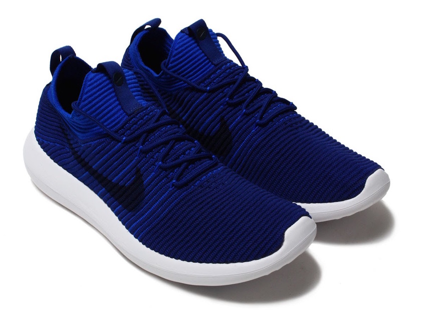 nike-roshe-two-flyknit-v2-deep-royal-obsidian-918263-400.jpg
