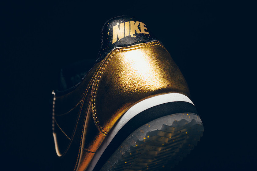 nike-cortez-metallic-gold-5.jpg
