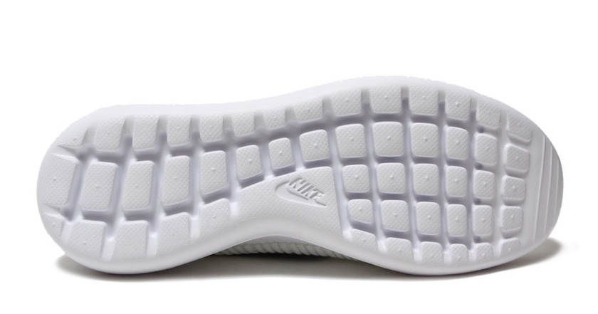 nike-roshe-two-flyknit-v2-white-wolf-grey-918263-100-5.jpg
