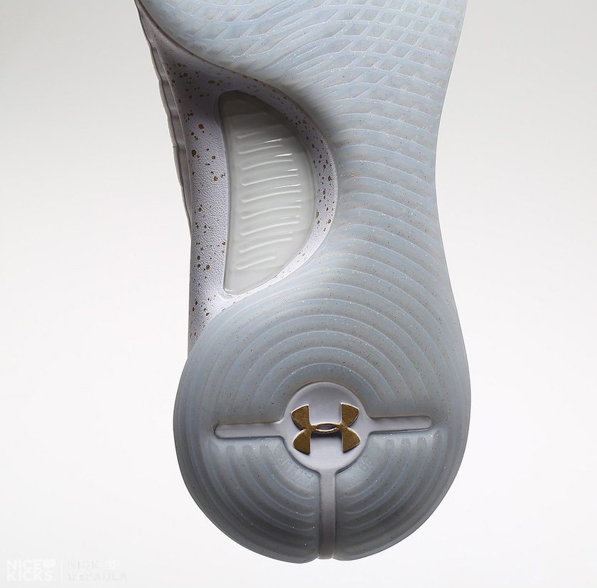 NK-Stephen-Curry-NBA-Finals-Under-Armour-Curry-4-13.jpg
