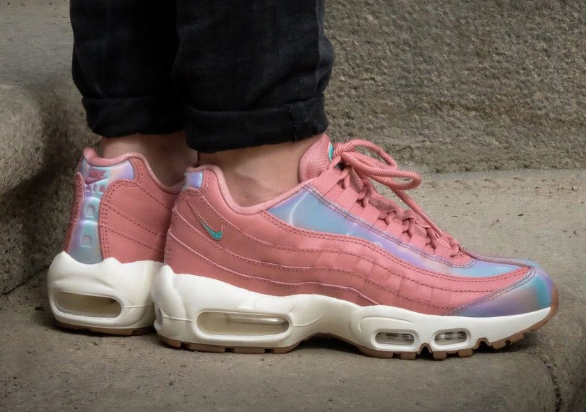 nike-air-max-95-red-stardust-iridescent.jpg