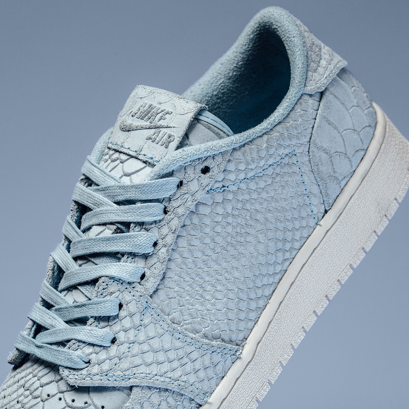 air-jordan-1-low-swooshless-icy-blue-python-1.jpg