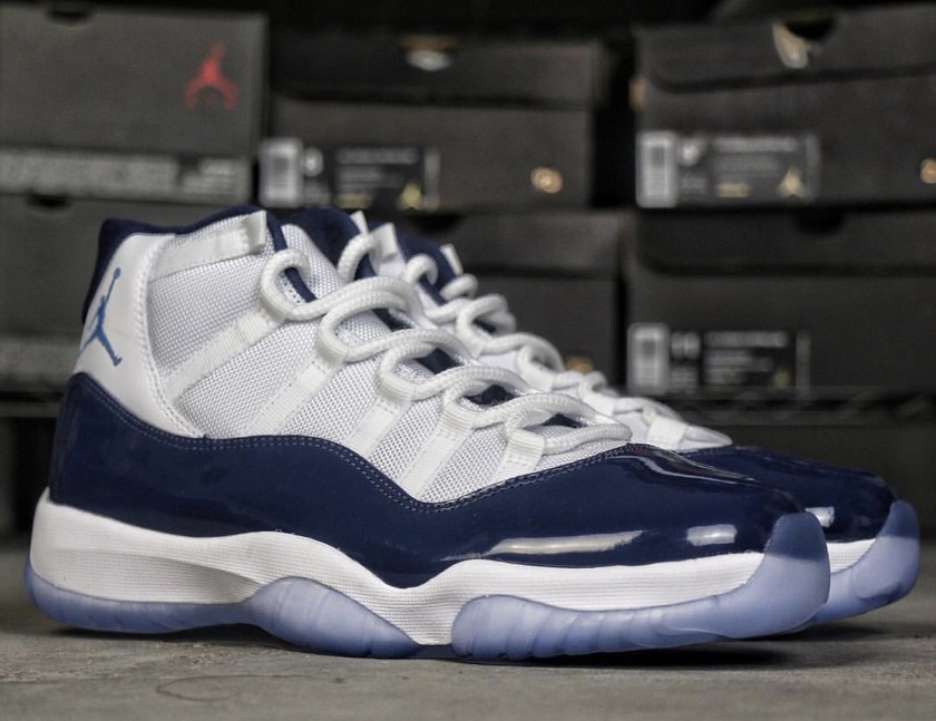air-jordan-11-midnight-navy-closer-look.jpg