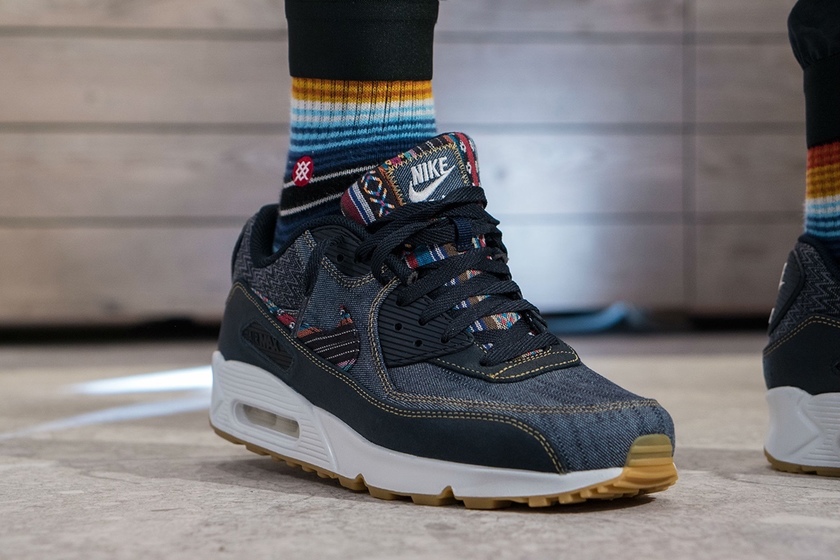 http-%2F%2Fcn.hypebeast.com%2Ffiles%2F2017%2F06%2Fhttp-2F2Fhypebeast.com2Fimage2F20172F062Fair-max-90-afro-pack-on-foot-02.jpg