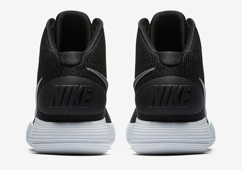 nike-hyperdunk-2017-black-white-4.jpg