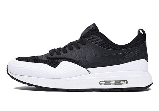 nike-air-max-1-royal-se-sp-black-white-aa0869-001.jpg