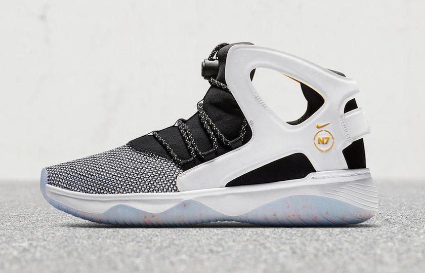 nike-air-flight-huarache-ultra-n7-880855-117.jpg