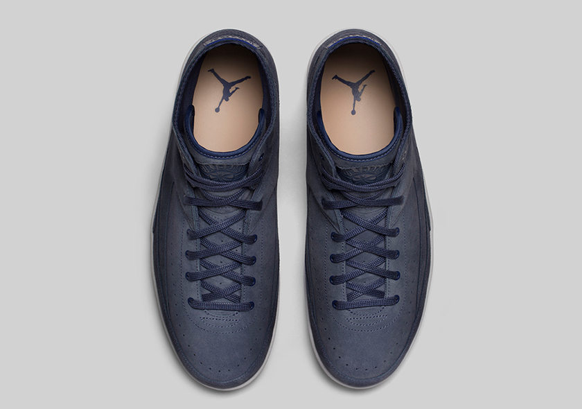 air-jordan-2-decon-thunder-blue-897521-402-3.jpg