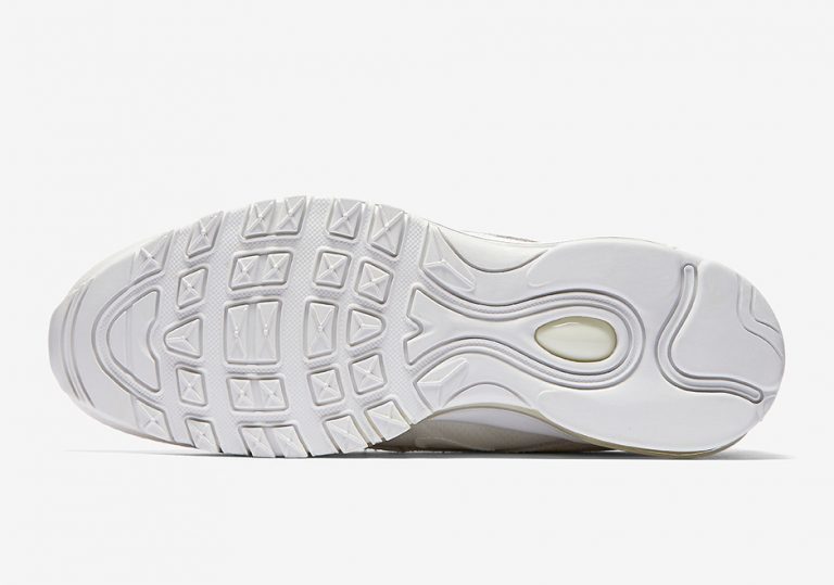 nike-air-max-97-white-snakeskin-921826-100-06-768x539.jpg