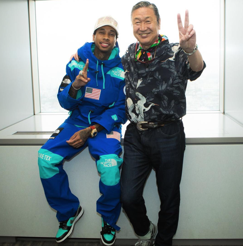 tyga-diamond-supply-nike-sb-dunk-tiffany.png