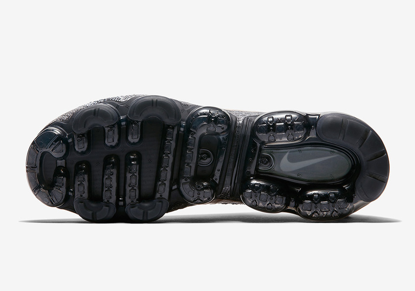 nike-air-vapormax-explorer-dark-849558-010-5.jpg