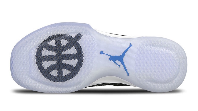 air-jordan-xxx1-low-quai-54-921195-154-4.jpg