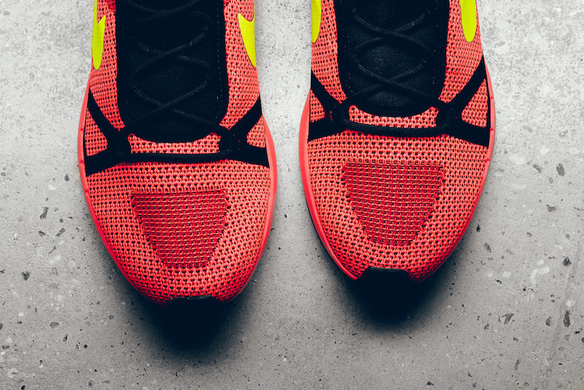 nike-duel-racer-bright-crimson-volt-4.jpg