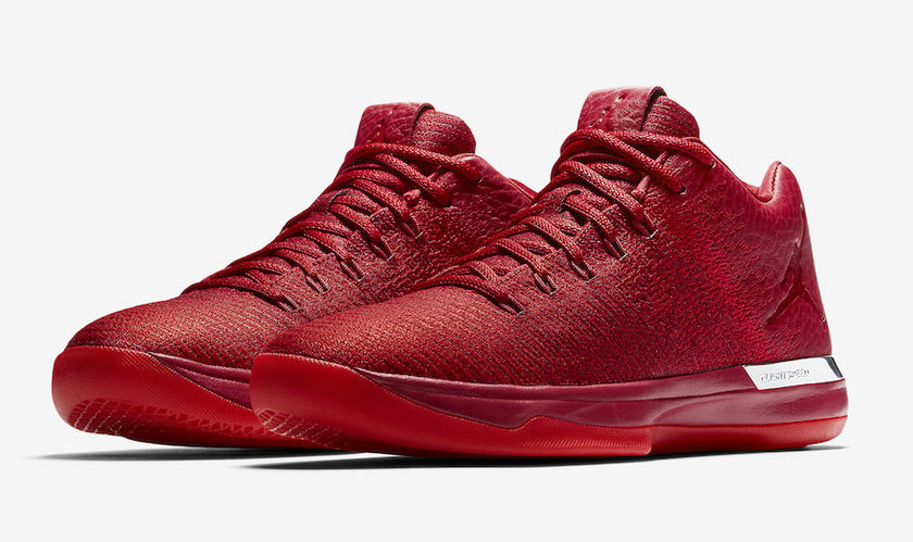 air-jordan-xxx1-low-gym-red-chicago-away-897564-601-4.jpg
