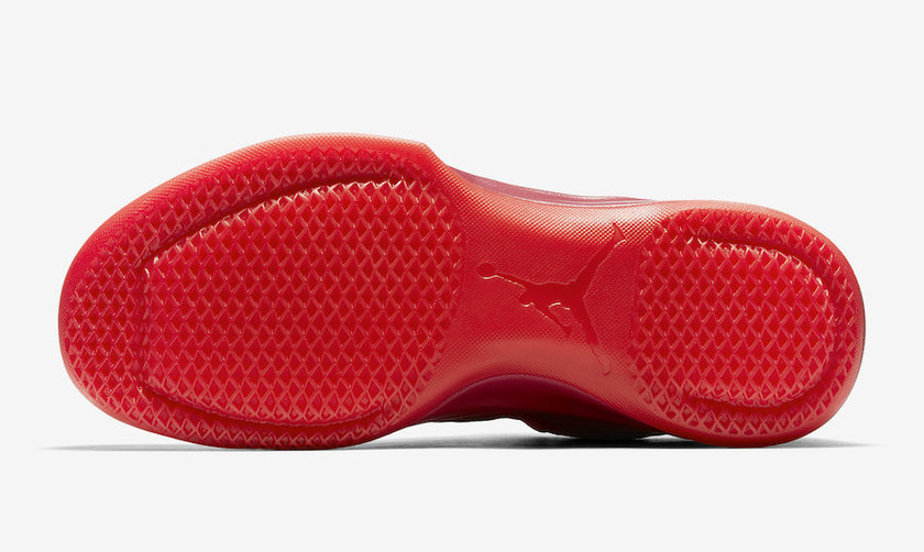 air-jordan-xxx1-low-gym-red-chicago-away-897564-601-1.jpg