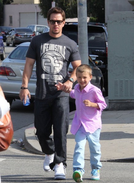 Mark+Wahlberg+Mark+Wahlberg+Family+Attend+fQ3gVEjY-H7l.jpg