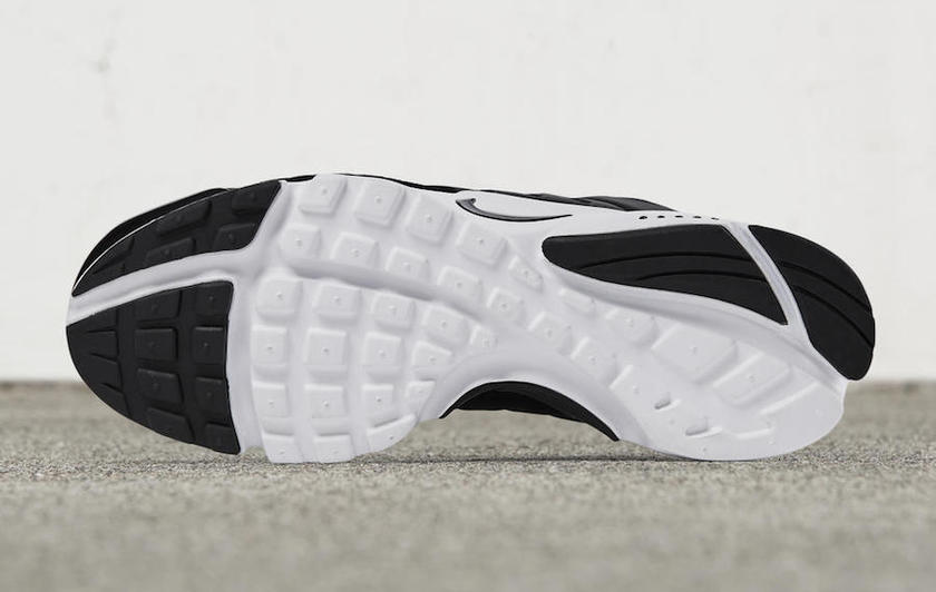 nike-air-presto-ultra-flyknit-black-white-2.jpg