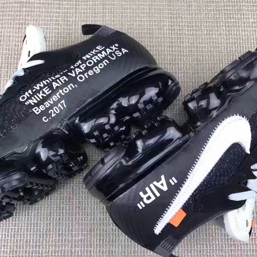 off-white-nike-vapormax-black-white-4.jpg