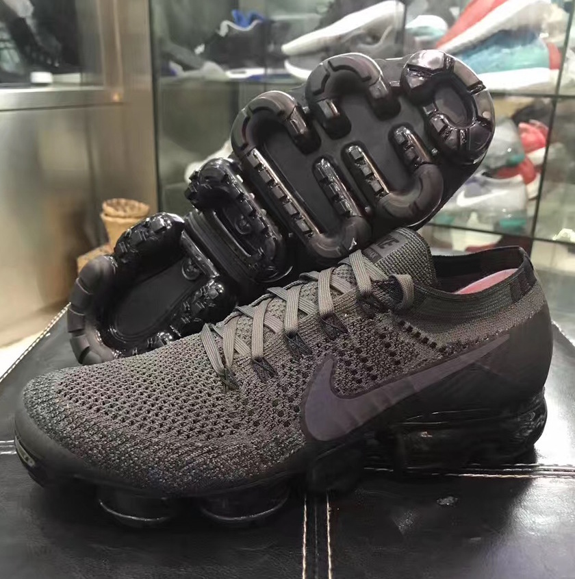 nike-air-vapormax-iridescent-swoosh-1.jpg