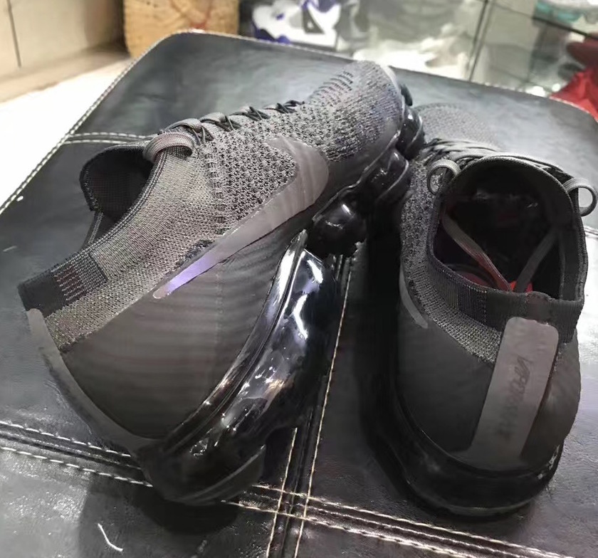 nike-air-vapormax-iridescent-swoosh-7.jpg