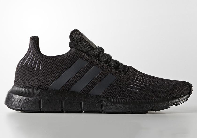 adidas-swift-run-triple-black-1.jpg
