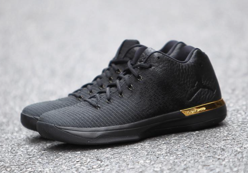 air-jordan-31-low-black-gold.png