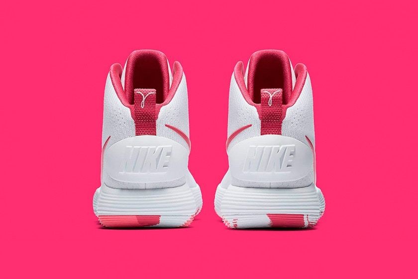 http-%2F%2Fcn.hypebeast.com%2Ffiles%2F2017%2F07%2Fhttp-2F2Fhypebeast.com2Fimage2F20172F072Fnike-react-hyperdunk-kay-yow-2017-4.jpg