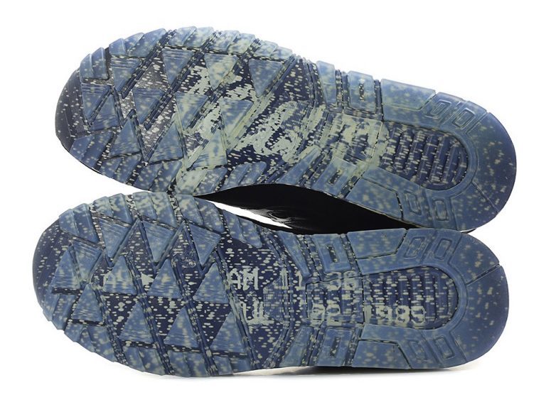 the-good-will-out-x-saucony-shadow-5000-vhs-black-white-s70385-11-768x559.jpg