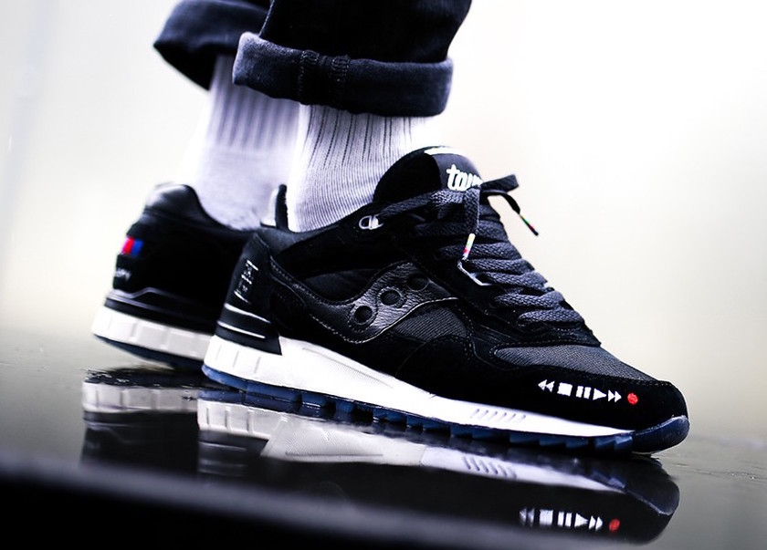 the-good-will-out-x-saucony-shadow-5000-vhs-black-white-s70385.jpg