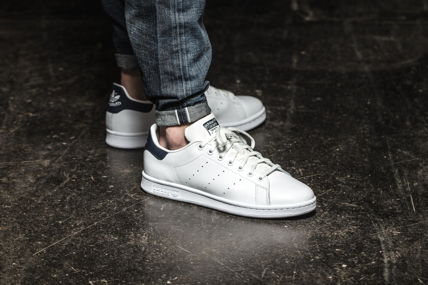 adidas-stan-smith-white-blue-m20325-mood-3.jpg