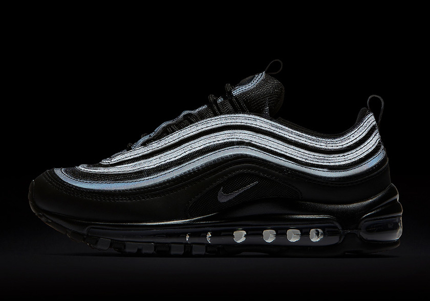 nike-air-max-97-triple-black-detailed-images-921733-00107.jpg
