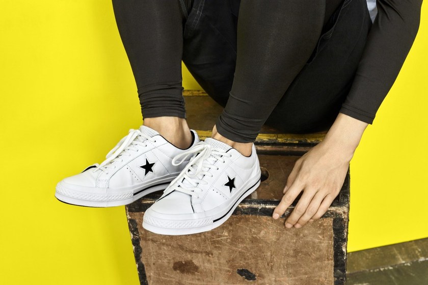 zhang-yixing-lay-converse-one-star-4.jpg
