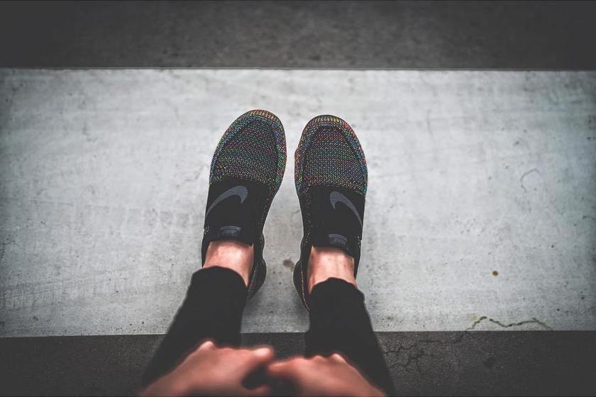 nike-air-vapormax-laceless-on-feet-4.jpg