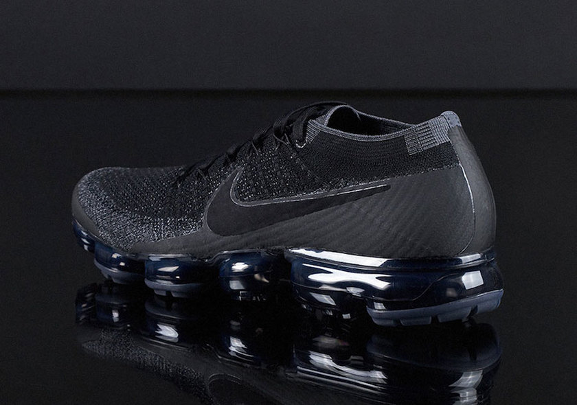 nike-vapormax-black-anthracite-nike-sneakrs-app-heat-wave-restock.jpg