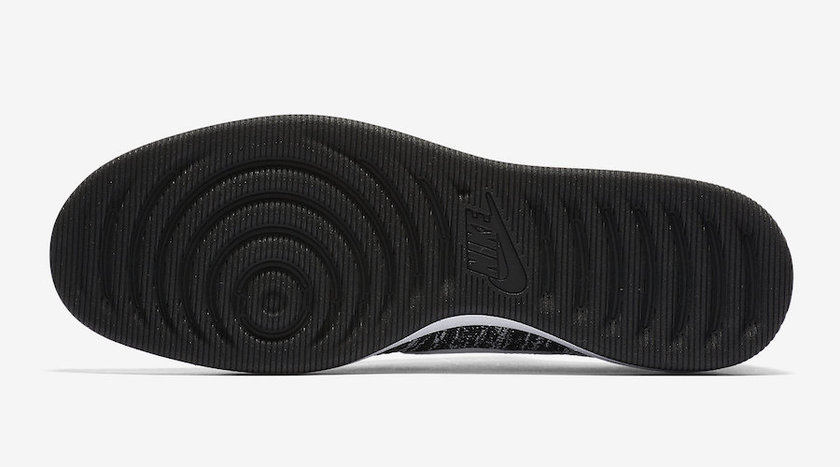 nike-dunk-low-flyknit-oreo-917746-003-1.jpg