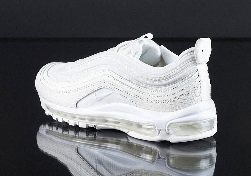 nike-air-max-97-snakeskin-nike-sneakrs-app-heat-wave-restock.jpg