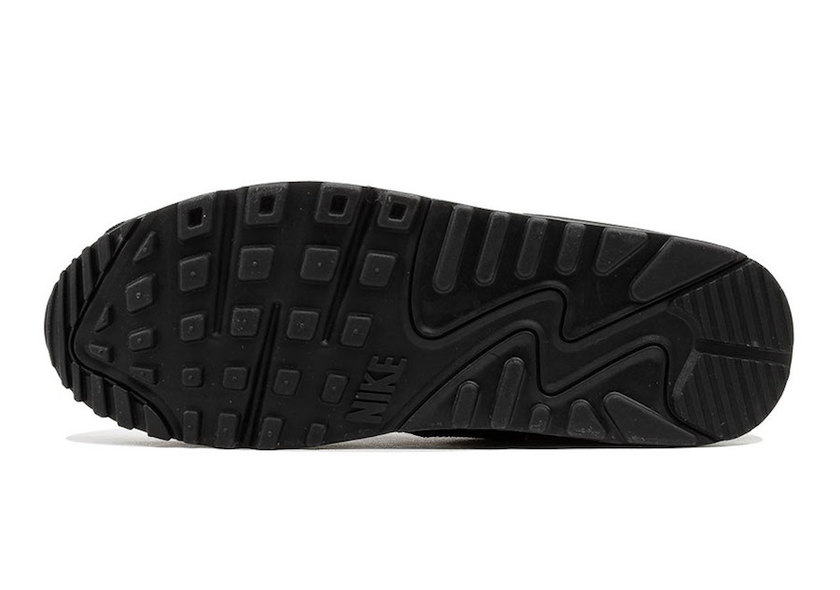 nike-air-max-90-rebel-skulls-700155-009-3.jpg