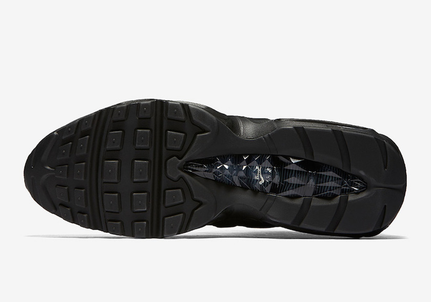 nike-air-max-95-sneakerboot-triple-black-release-date-5.jpg