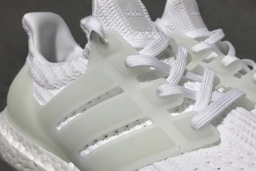 adidas-ultraboost-4-0-glow-in-the-dark-first-look-2.jpg