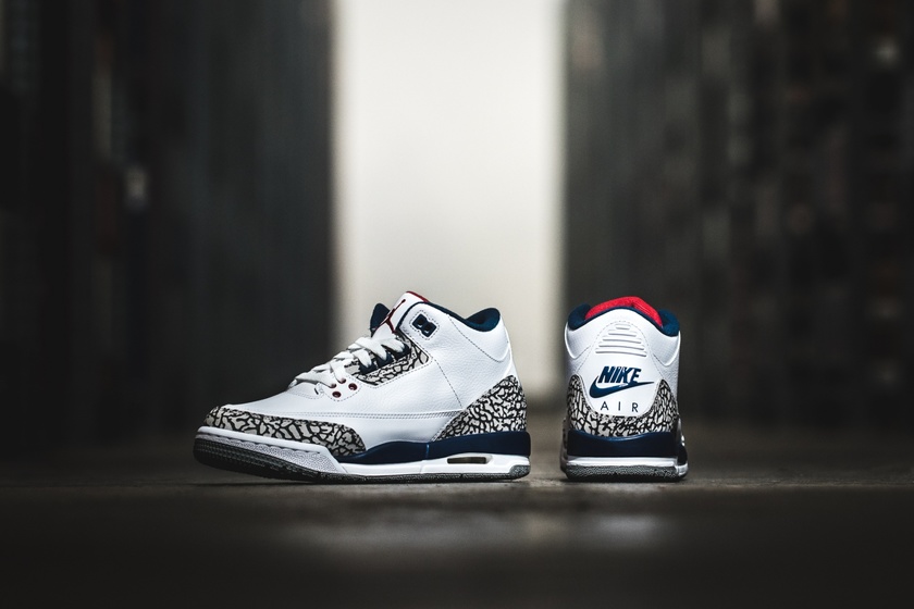 nike-air-jordan-iii-retro-og-bg-true-blue-854261-106-mood-1.jpg