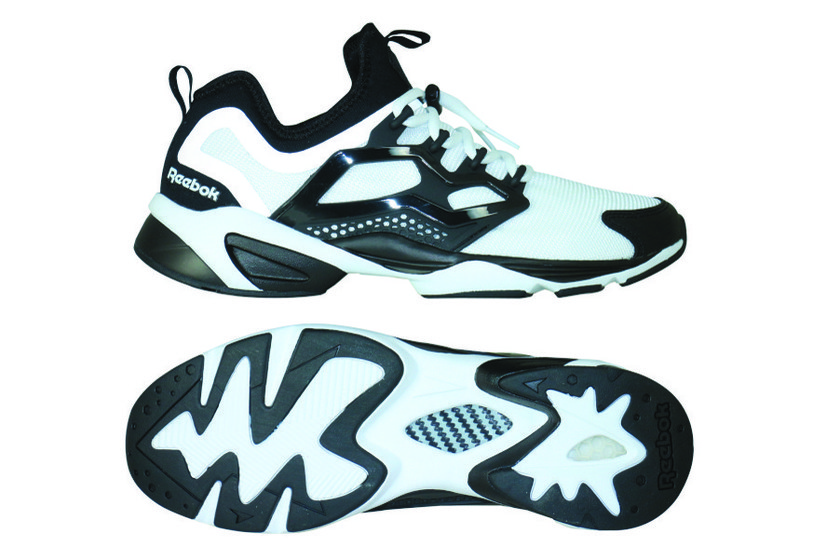 reebok-fury-adapt-ach-blk-wht-blue-wht-01.jpg
