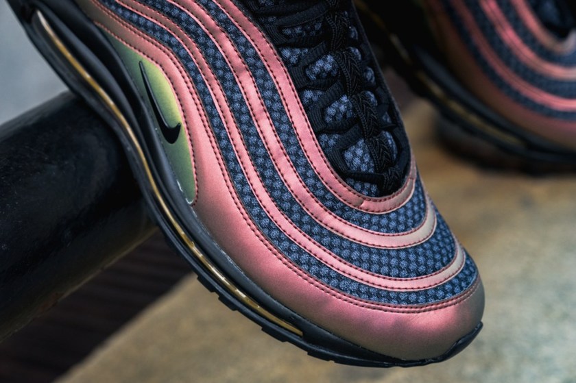 nike-air-max-97-ultra-sk-closer-look-2.jpg