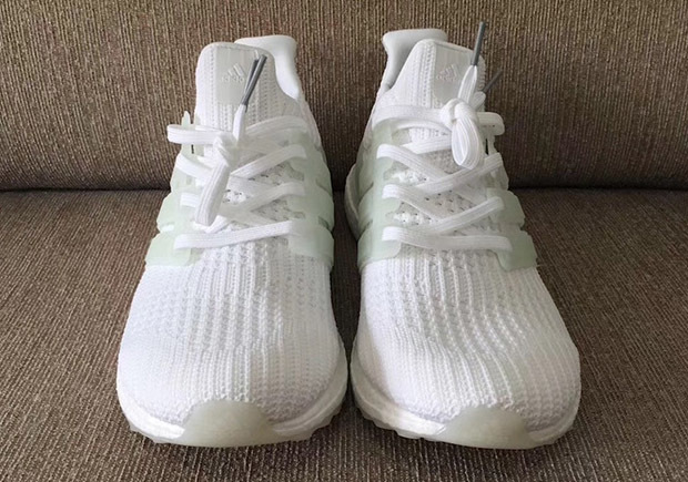 adidas-ultra-boost-4.0-glow-in-dark-3.jpg