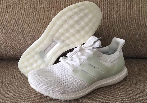 adidas-ultra-boost-4.0-glow-in-dark-2.jpg