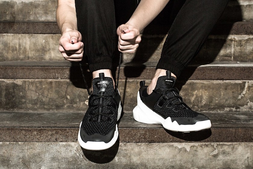 skechers-lyf-02.jpg