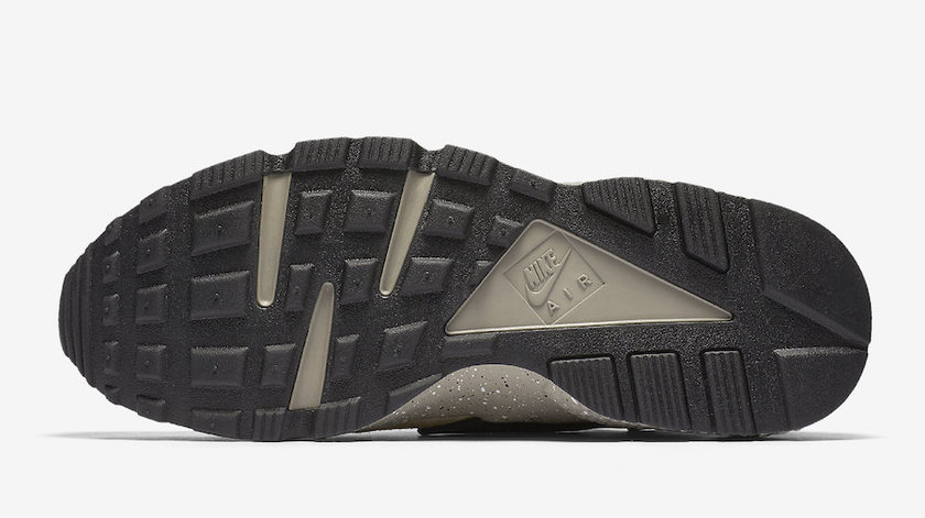 nike-air-huarache-mowabb-acg-704830-200-1.jpg