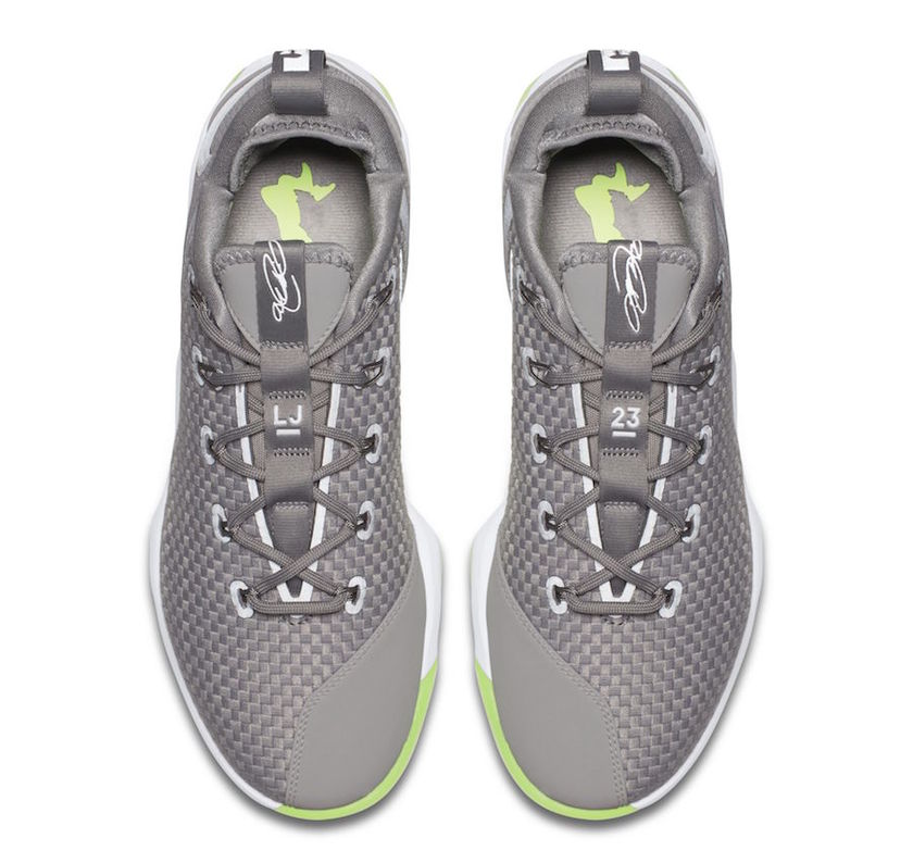 dunkman-lebron-14-low-3.jpg